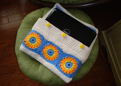 Crocheted Netbook Case 03