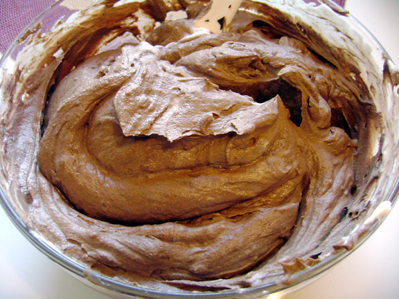Daring Bakers June: Chocolate Pavlovas with Chocolate Mascarpone Mousse