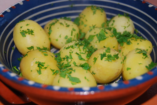 visschoteltje en nieuwe aardappeltjes
