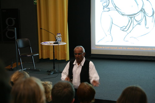 Mahendra Patel beginning his lecture