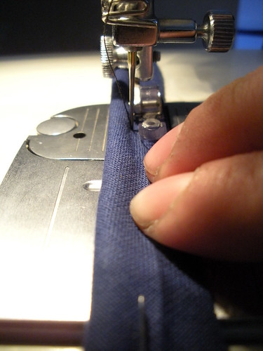 Sewing the pipping