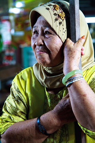indonesian women. Indonesian women 03