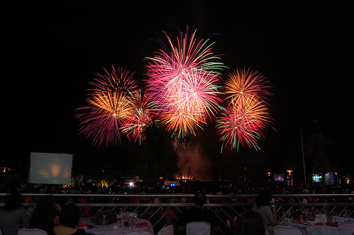 Pyromusical 2011 Fireworks SM Mall of Asia Spain vs Korea (75)