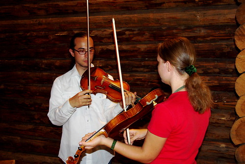Bluegrass fiddle masterclass ©  U.S. Consulate General St. Petersburg