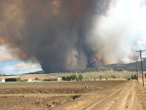 West Fire near Tehachapi