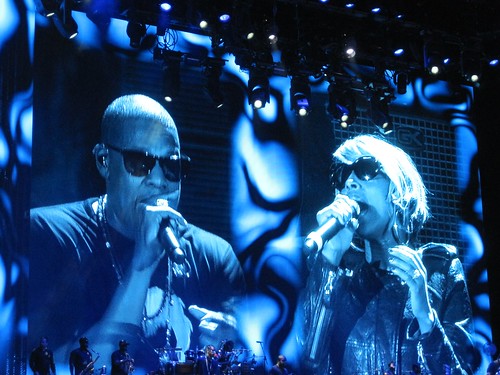 Giant Jay-Z and Mary J. Blige