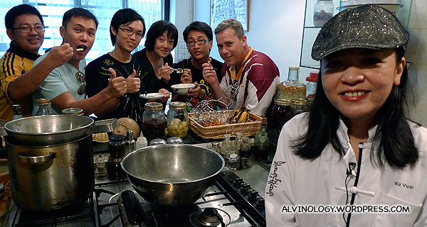 Margaret Xu and the six bloggers who sat through the cooking demonstration