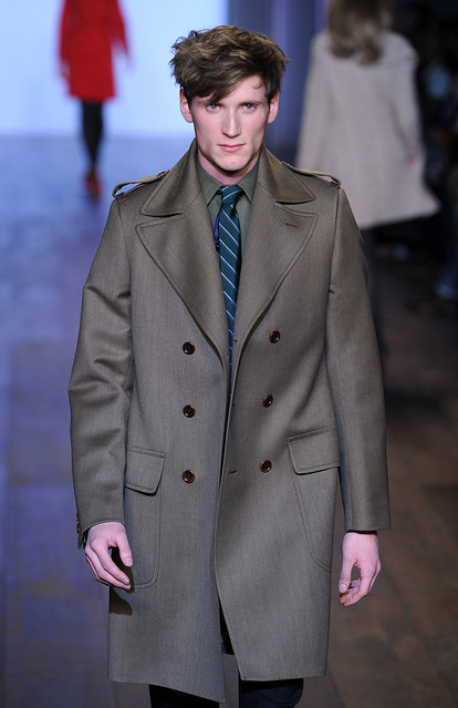 Bastiaan Ninaber3326_FW10_NY_Tommy Hilfiger_HQ(coutorture.com)