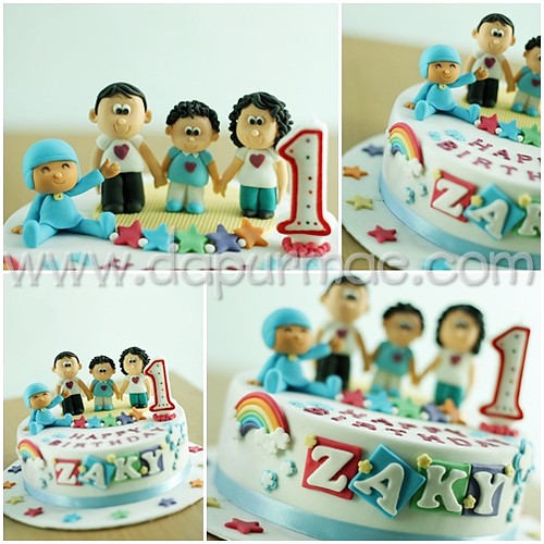 Pocoyo & Family Cake