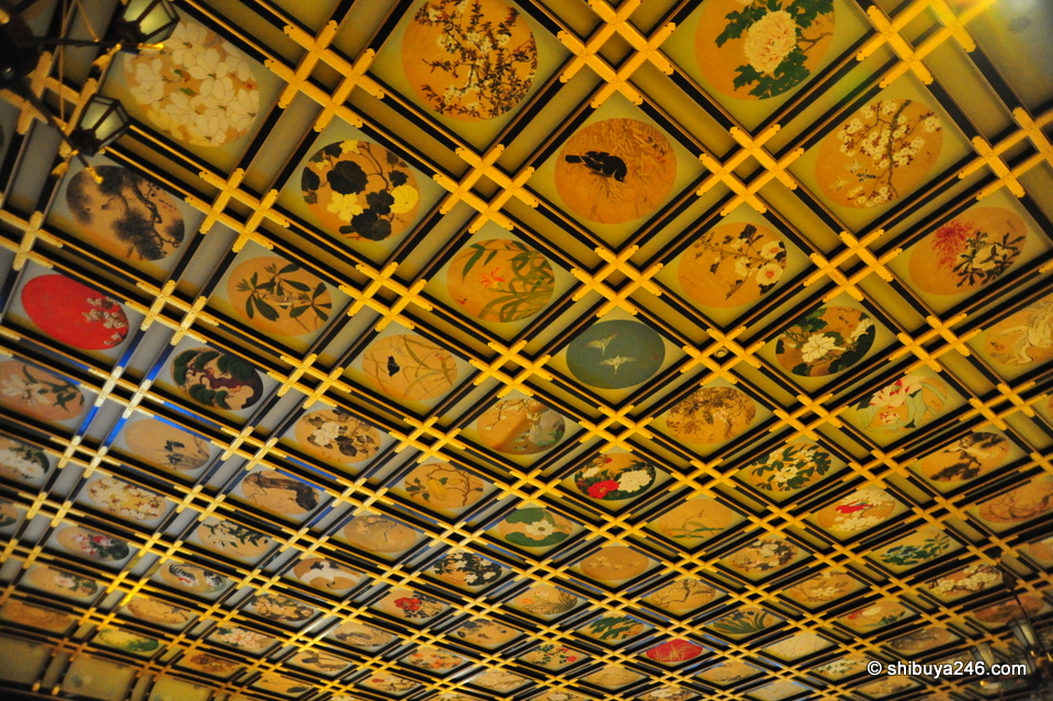 The ceiling of this room was very detailed