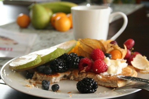 Protein Pancakes and Fruit