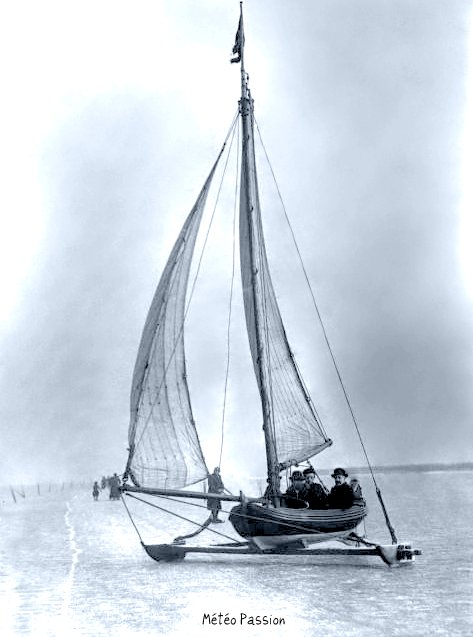 yachting sur la Zuiderzee gelée aux Pays-bas le 27 janvier 1914