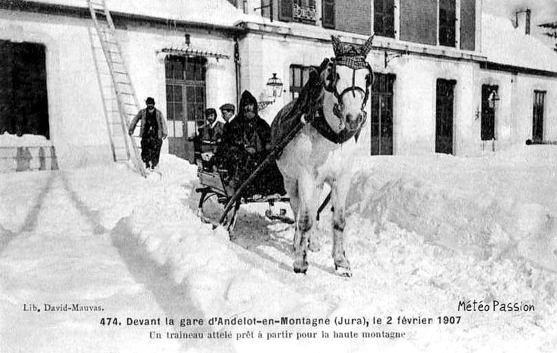traîneau dans la neige en gare d'Andelot le 2 février 1907