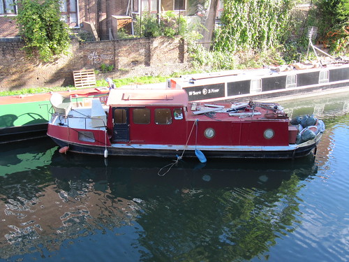 loose canal boat