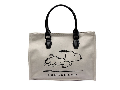 Longchamp-x-Peanuts-Snoopy-Bag-290910-1