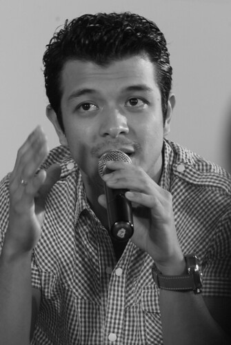 Jericho Rosales Talking Posted on September 7 2010 by Juned