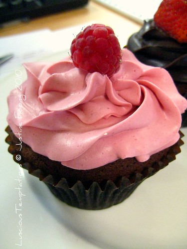 Raspberry Cupcake - Bea's of Bloomsbury, Holborn