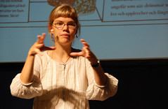 Ylva Karlsson, en av författarna bakom boken Skriv om och om igen