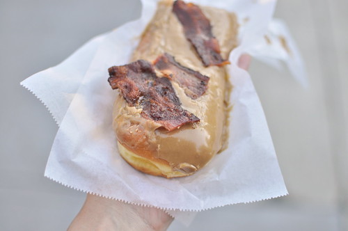 maple bacon doughnut bar