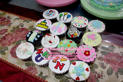 Batch 21 Sept:  Buttercream Cake + Cupcakes + Doll Cake