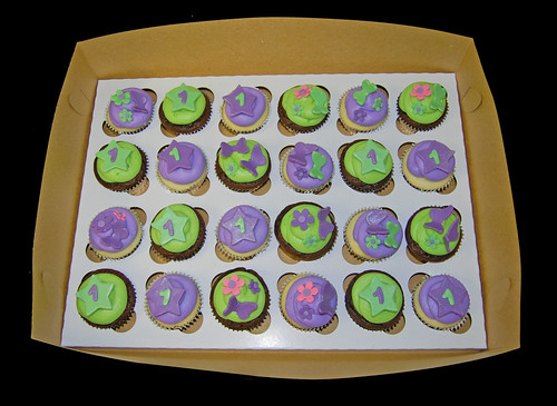 Green and Purple Cupcakes for a Tinkerbell party