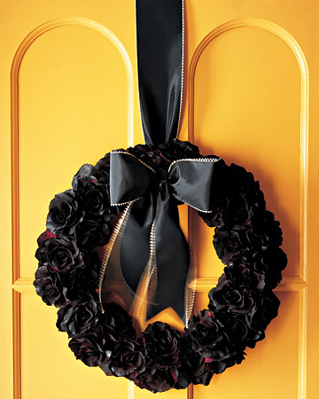 martha-stewart-black-silk-flower-wreath