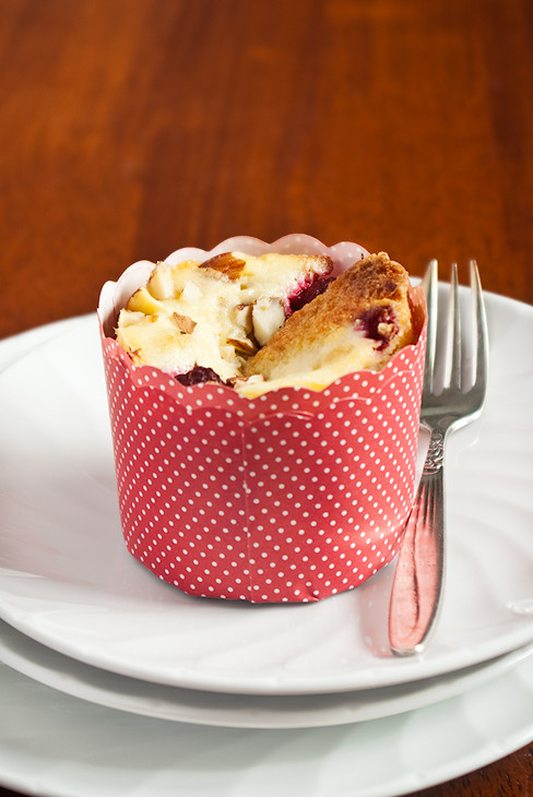 07_10---Almond,-raspberry,-and-ricotta-cakes2
