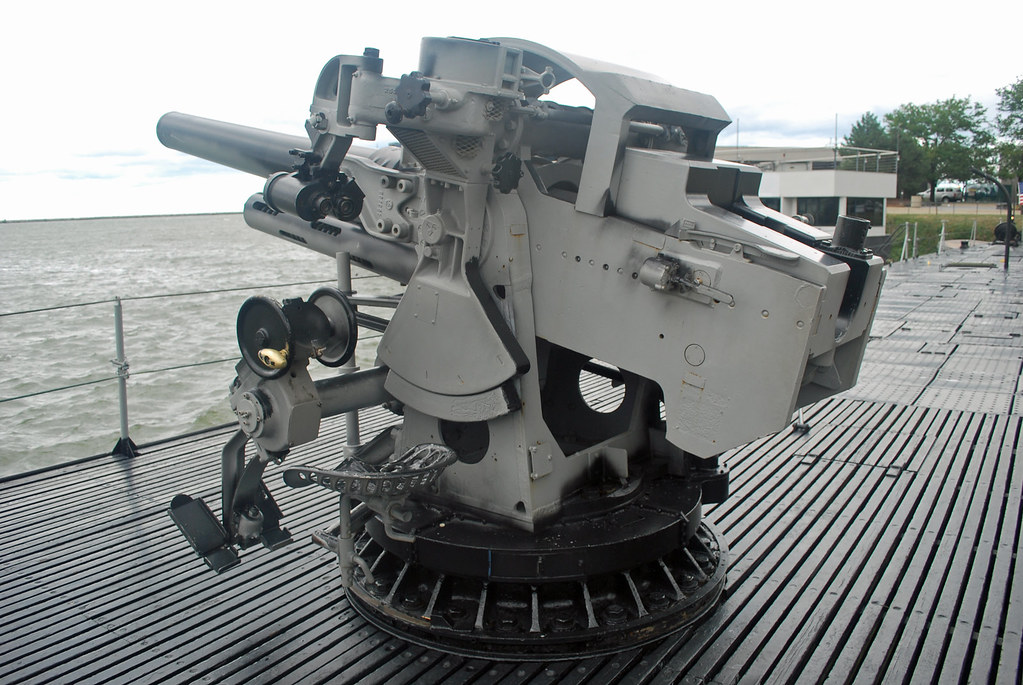 USS Cod 5 in Deck Gun