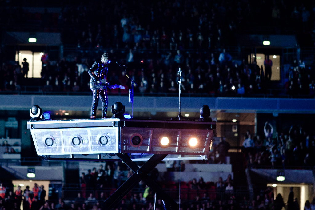 Muse @ Wembley Stadium 10th Sep: Levitating LED matt