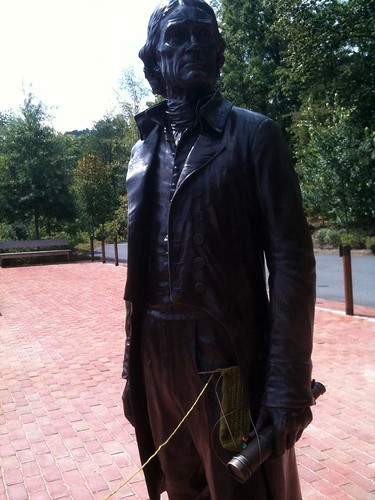 Thomas Jefferson knitting