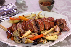 Roast pork with vegetables and spiced apple sauce