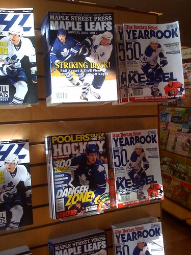 2010-2011 Maple Leafs Annual on sale