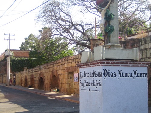 La cruz de piedra en Oaxaca