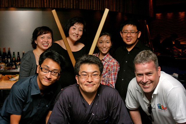 Group photo with chef Iwagami Yoshiaki (bottom, centre)
