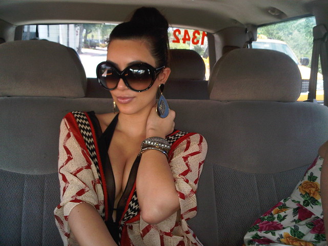 Kim kardashian twitter by CelebrityFashion