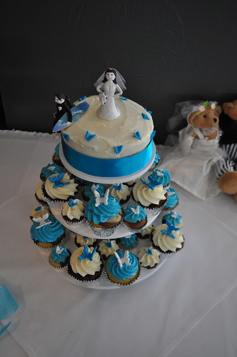 Turquoise and white wedding cupcakes