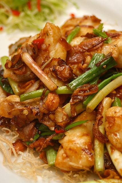 Stir Fried Red Garoupa Slices with Roasted Sauce
