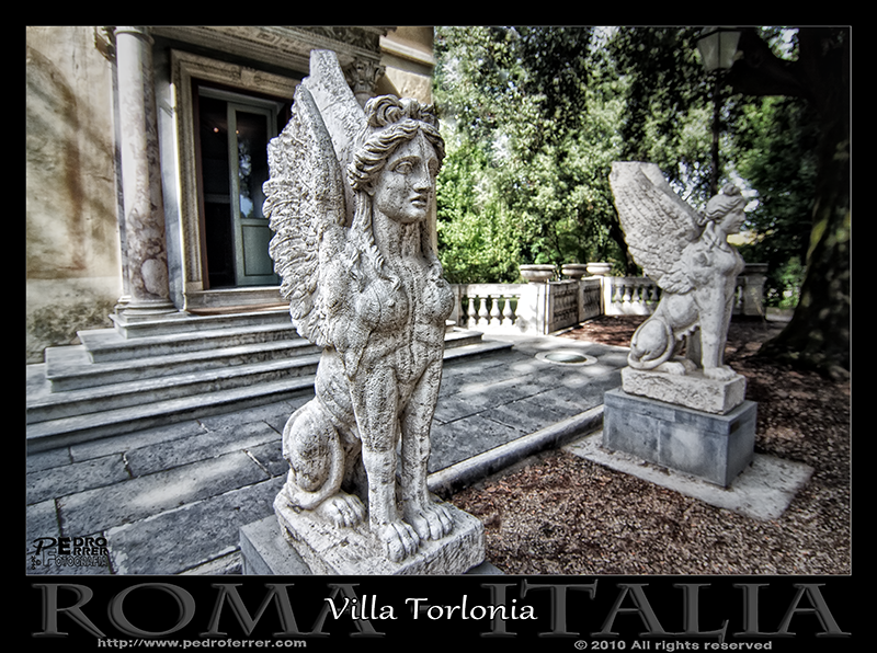 Roma - Villa Torlonia - Esfinges aladas