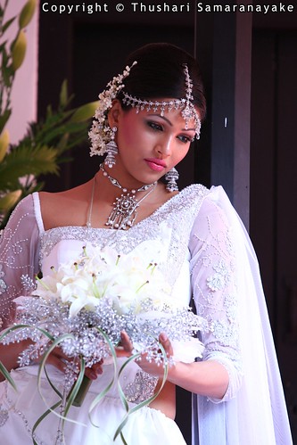 Kandyan Saree Styles from Thushari Samaranayake Sri Weddings Topic