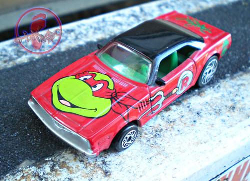 Racing Champions "Street Wheels" diecast 1:64 scale - 'Teenage Mutant Ninja Turtles' 5 pack :: 1970 Barracuda Coupe - Raphael i (( 1999 ))  