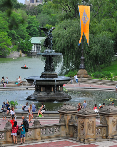 fountain in central park nyc. bethesda fountain central park