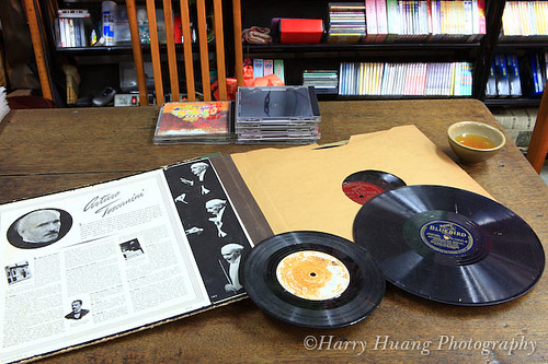 3_MG_1795-福樂唱片行-老唱片-最下方盒裝為百年以上老黑膠唱片-台北縣-汐止市-新北市-汐止區