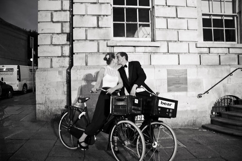 Dublin Cycle Chic - Dutch Couple Kiss