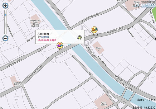 Waze realtime map car accident Paris