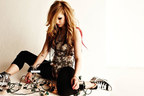 avril lavigne 2010 calendar. Avril Lavigne - June 2010