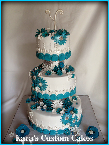 Teal and White Daisy Wedding Cake a photo on Flickriver