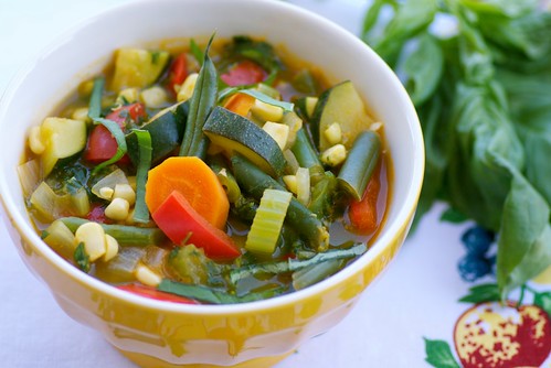 late summer vegetable soup with pesto