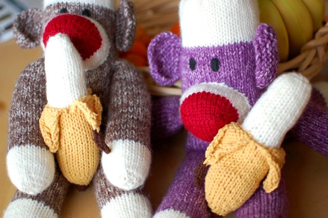 knitted monkeys and bananas