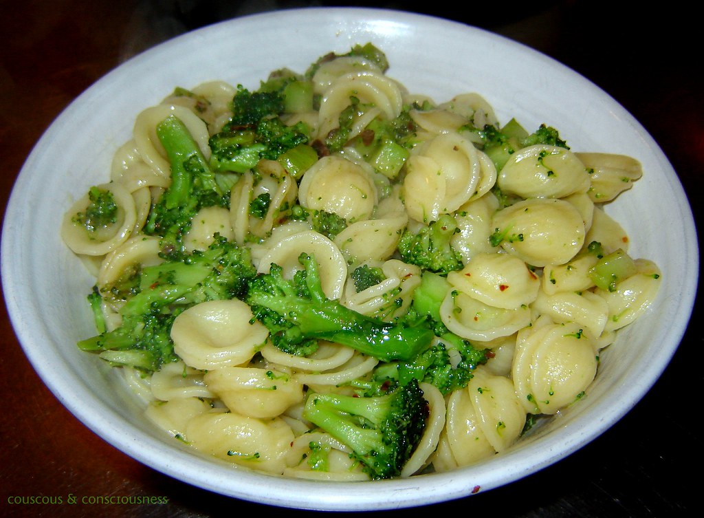 Orechiette with Broccoli & Anchovy Sauce 2