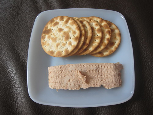 pâté and crakers